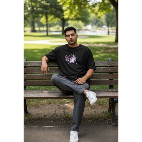 Buc-ees Happy New Year Beaver 2023 Glow in Dark Graphic T-shirt Unisex Size 3XL - Picture 4 of 12